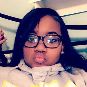 Meet your Posher, Samone